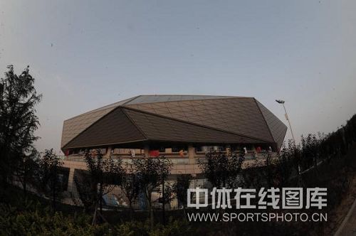 ͼ�ģ��ൺ�����������⾰ ������Χ��ɫ