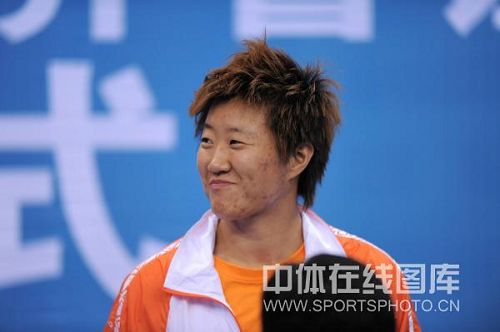 ͼ�ģ�ȫ�˻�ƹ��Ů������ ����Ц������