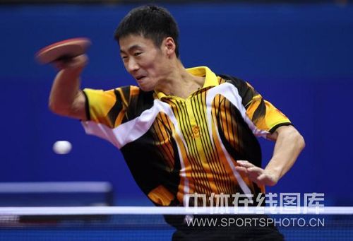 ͼ�ģ������ڻ�ȫ���е�ͭ�� ������ƴ��ȫ��