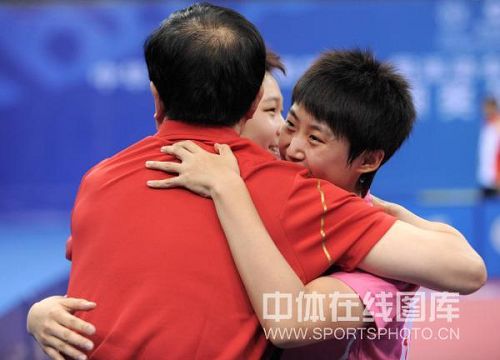 ͼ�ģ���Ծ/������Ů˫���� ��Ծӵ������