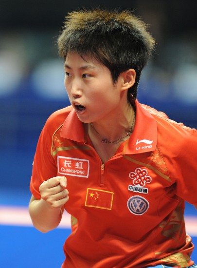 ͼ��-ƹ����Ů�����籭��һ�ֹ�Ծ��ףʤ��