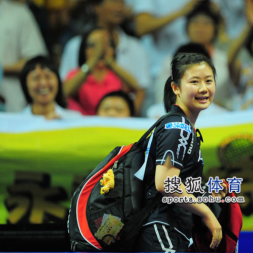 ͼ�ģ�����ϼ2-4���и�ԭ�� ��ԭ������Ц��