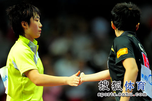 ͼ�ģ���Ծ4-2����ޱ�������� ����˫������