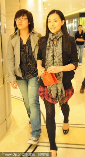 ͼ��-�������ڱ��������诺�ɫ��ȹ����᳡