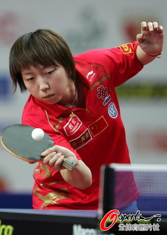 ͼ��-ƹ������Ů������������ת����Ӣ���