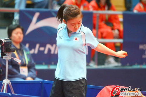 ͼ�ģ��ձ�Ůƹ3-0���� ��������һ˿����