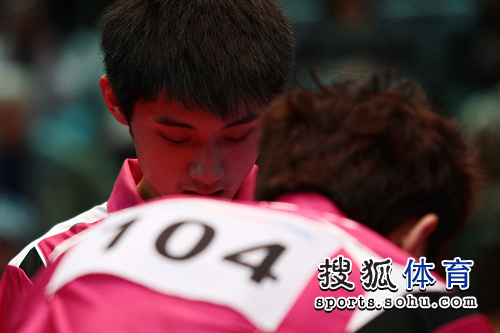 ͼ�ģ�������ƹ����˫����� �ż̿Ƶ�ͷ˼��