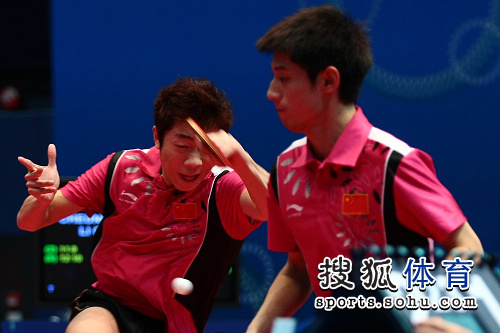 ͼ�ģ�������ƹ����˫����� ��꿿���˲��