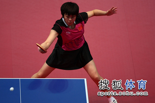 ͼ�ģ�Ů�Ų���3-0ʤ�����B ����̨�߷����ص�