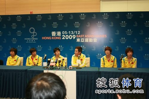 ͼ�ģ���ƹŮ�Ŷ����˶��� ��Ա�������