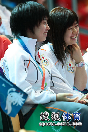 ͼ�ģ���ԭ��������̨����Ц ��ԭ���ɰ�Ц��