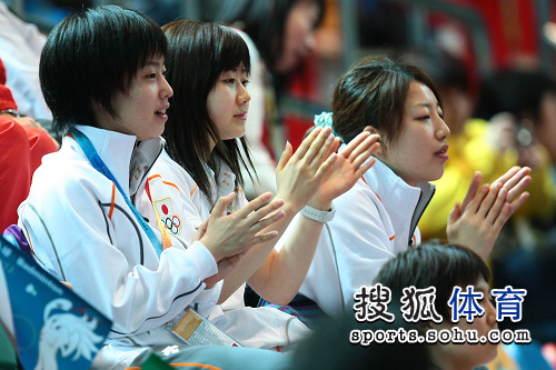 ͼ�ģ���ԭ��������̨����Ц ��ԭ��������ף