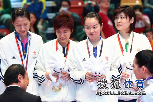 ͼ�ģ�ƹ����Ů�Ű佱�ֳ� ���Ůƹ���ܽ���