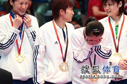 ͼ�ģ�ƹ����Ů�Ű佱�ֳ� ��۶�Աϲ���Խ�