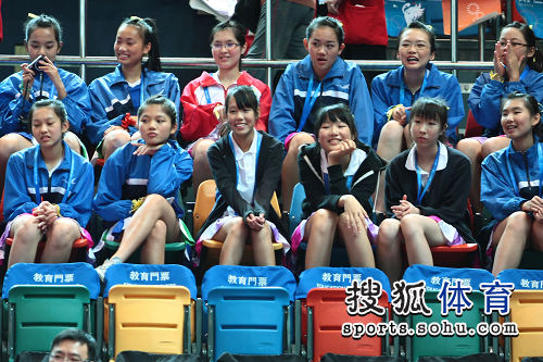 ͼ�ģ�������ƹ�����չ��� С�����ǿ�̨��ս