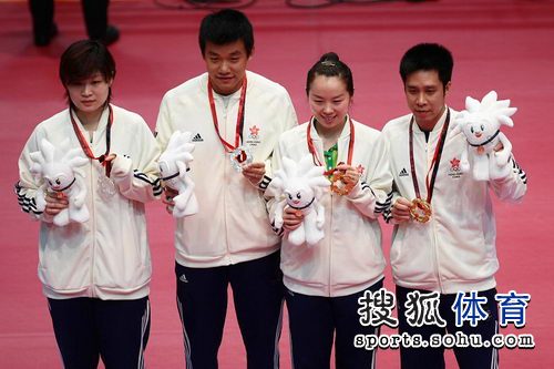 ͼ�ģ�������ƹ���������Ļ ��˫���Ǿ���Ӱ