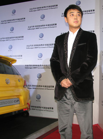 ͼ��-ƹ���ܹھ���ѡ���ߺ�̺���װ����������