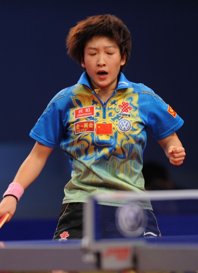 ͼ��-����ƹ�����ܹھ������Ͷ����ʫ��������ף