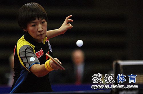 ͼ�ģ���������ʫ��Ů����� ��ʫ������ӭս