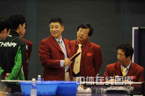 ͼ�ģ���Ծ��ǰϸ��ճ���� ���м�����