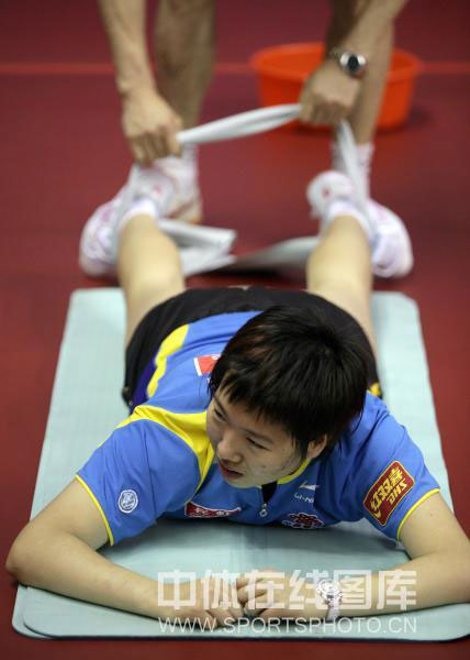 ͼ�ģ�Ůƹ��ɽ��ս�����ƹ�� ����ϼ����ѵ��