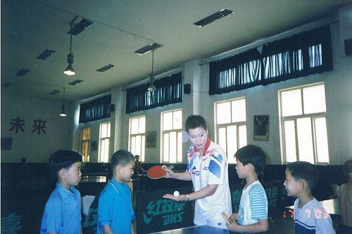 ͼ�ģ�����Ư�塱ѵ����״ ���໪����ʾ��