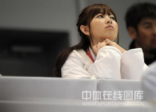 ͼ�ģ���ƹ����Ů���ֳ������羰 ������¶ƣ̬