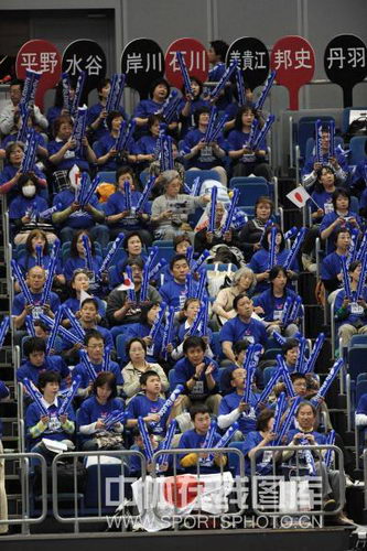 ͼ�ģ���ƹ����ƹ�߶Ի�˫��ս �ձ���������