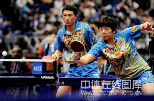 ͼ�ģ���ƹ����ƹ�߶Ի�˫��ս ���鷴�ֵ���