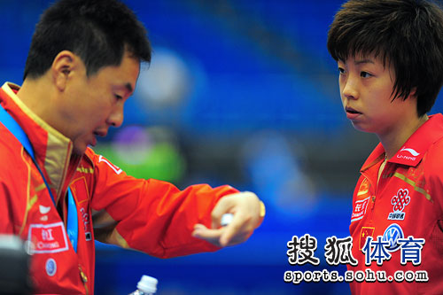 ͼ�ģ�Ů��������4-0�Ϳ��� ʩ֮����ڻ���