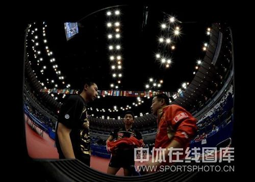 ͼ�ģ������ͷ�����ƹ�� �����˿���С��