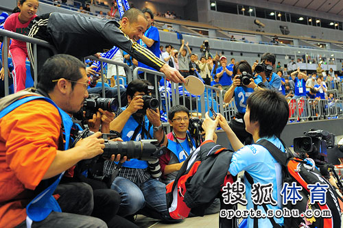 ͼ�ģ�ʯ���Ѵ���ʤϲ������ ʯ���Ѵ�������