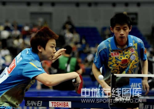 ͼ�ģ���ƹ����˫�ڶ����ż̿�/ľ�ӽ��� �Ƶ�