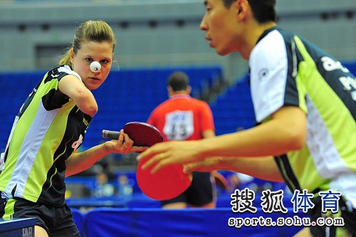 ͼ�ģ�������ά��˹����ս��˫ ����˲��