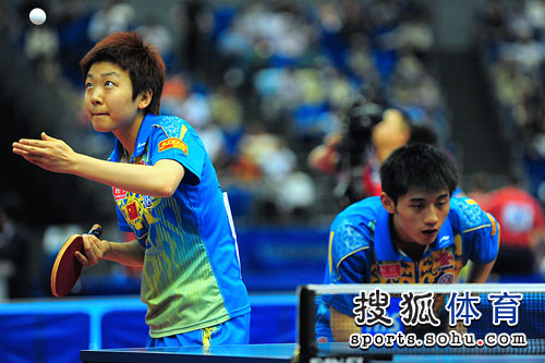 ͼ�ģ���ƹ����˫������ ľ�Ӱ��׷���