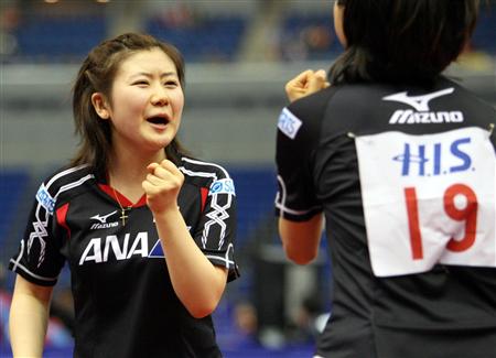 ͼ�ģ���ԭ��Ů˫��ʤ�һ�Ц�� Ц�ݶ����Ʋ�ס