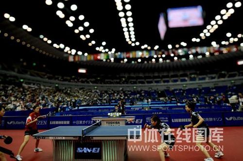 ͼ�ģ���ԭ��Ů˫��ʤ�һ�Ц�� ��ԭ���¶׻���