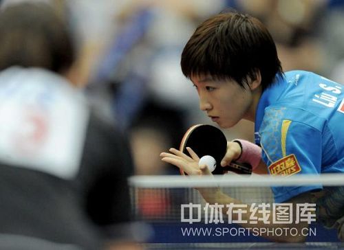 ͼ�ģ�Ů�������ֹ�ƹȫ�߸�� ��ʫ��˼������