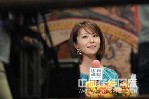 ͼ��-�����ƹ���ϵ���Ů��������Ц�������Ķ�