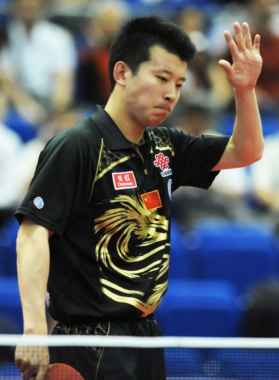 ͼ��-��ƹ���е��ų�������Ȼ����侺������