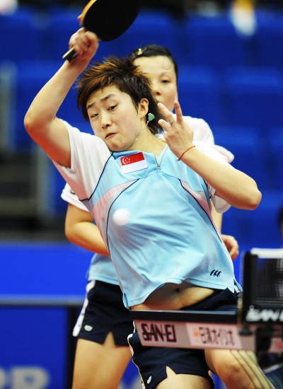 ͼ��-��ƹ������Ů˫��ǿ����ޱ/��Խ�����