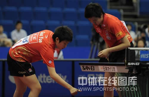 ͼ�ģ�Ů˫1/4������Ծ/����ϼ���� ׼������