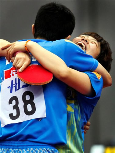 ͼ�ģ���˫����սʤ���Ѷ�� ������ƽ����ӵ��