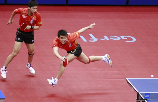 ͼ��-�«^/��������˫�������ƽ�����ǰ