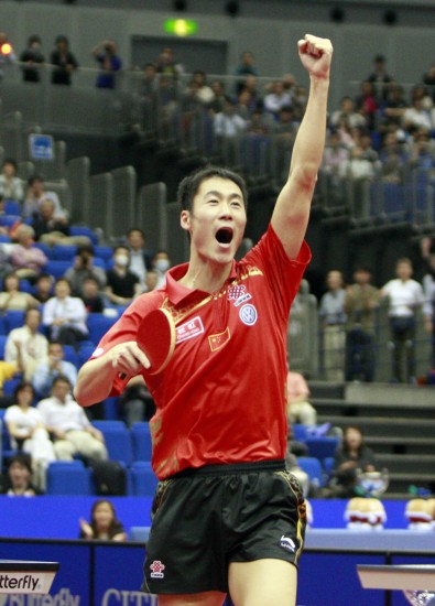 ͼ��-��ƹ��������ͦ���е����������ڰ��׽�����