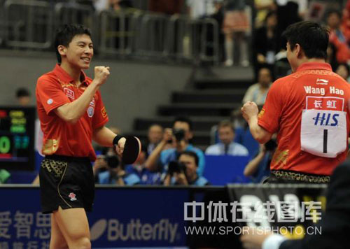 ͼ��-��ƹ����˫���/�«^��ڳ«^���ĵ�Ц��