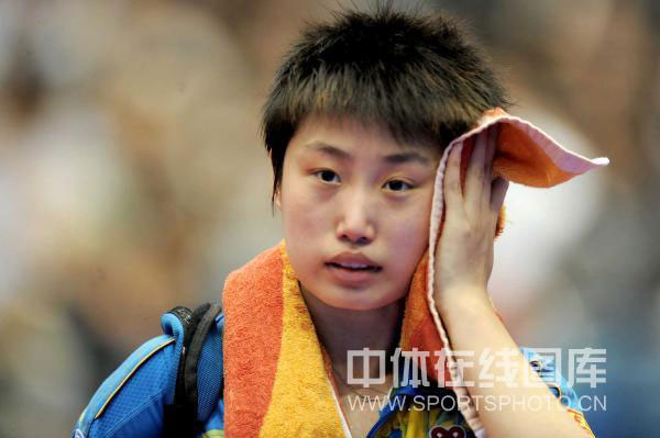 ͼ��-��ƹ��������4-2��Ծ����Ծ�ޱ��ź�