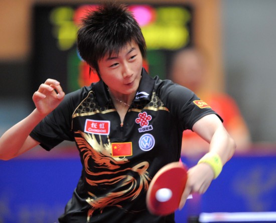 ͼ��-���ޱ��������Ů�����������ڱ����л���