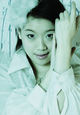 ͼ�ģ�ƹ̳��Ů��ʥ��д�� �ڰ�Ӱ���������