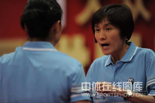 ͼ�ģ���ƹŮ��4-1�������� ��Ƕ����ָ��